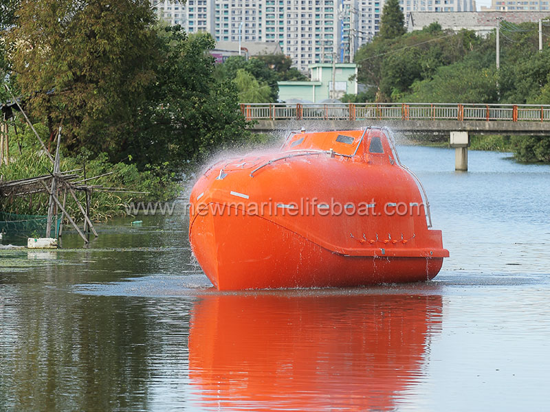 Free Fall Lifeboat-4