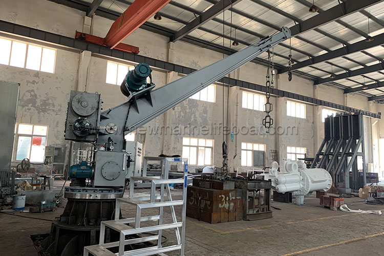 life-saving equipment-3