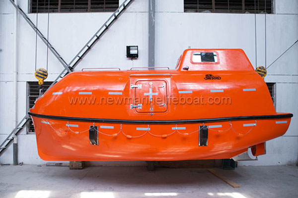 Totally-Enclosed-Lifeboat-2