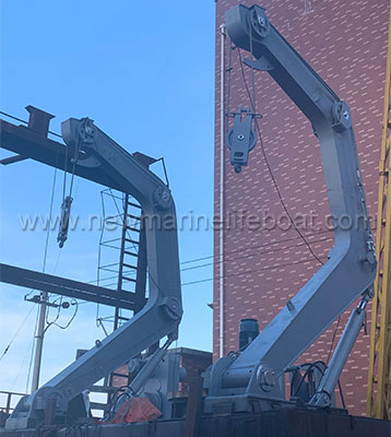 Hydraulic-Gravity-Davit-1