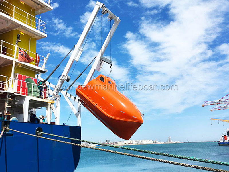 marine lifeboat capacity.jpg