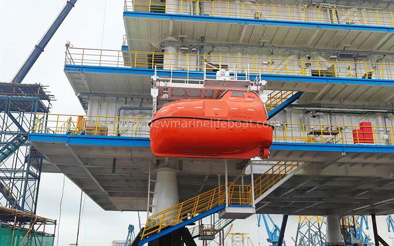 5.8m Totally Enclosed Lifeboat ( NM58F/C )