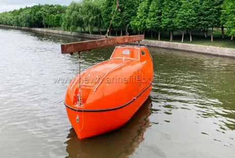 offshore drilling rig lifeboat1.webp